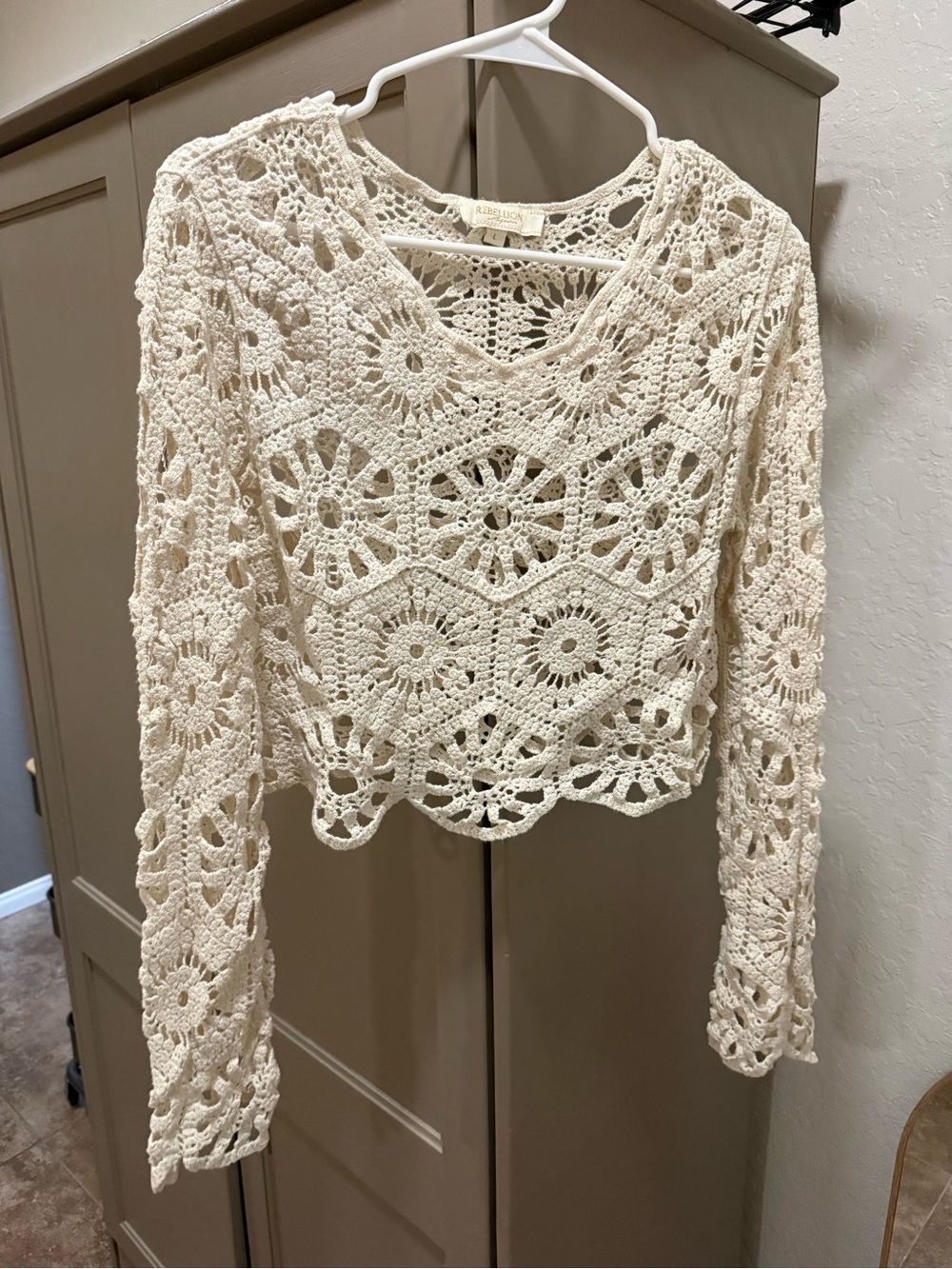 Rebellion Cream Crochet V-Neck Cropped Sweater